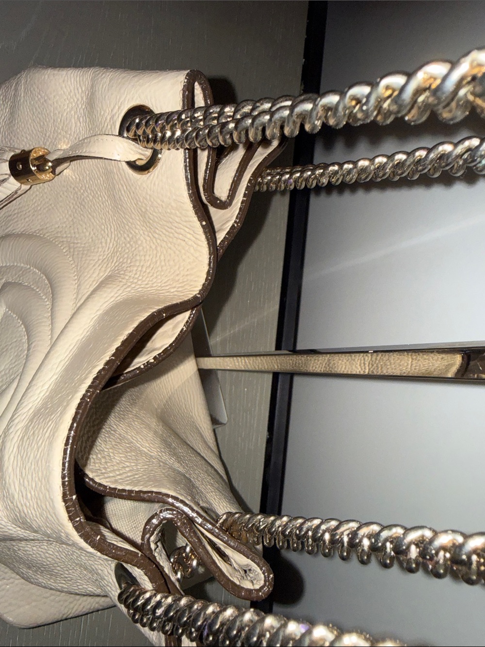 Gucci Soho Cream Leather Shoulder Tote with Tassel and Chain Straps - Picture 17 of 17